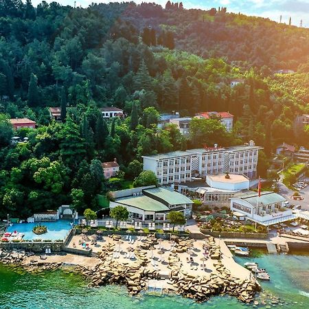 Barbara Piran Beach Hotel Buitenkant foto