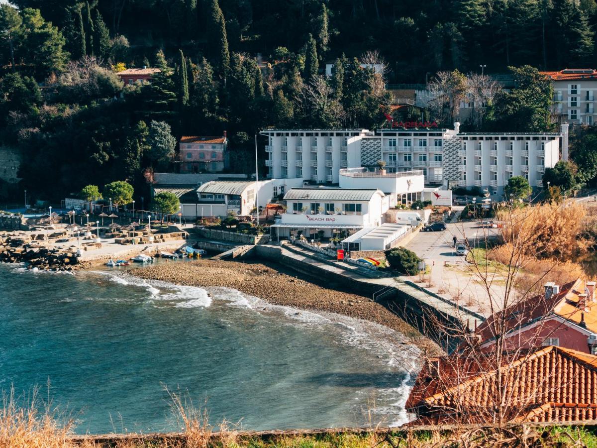 Barbara Piran Beach Hotel Buitenkant foto
