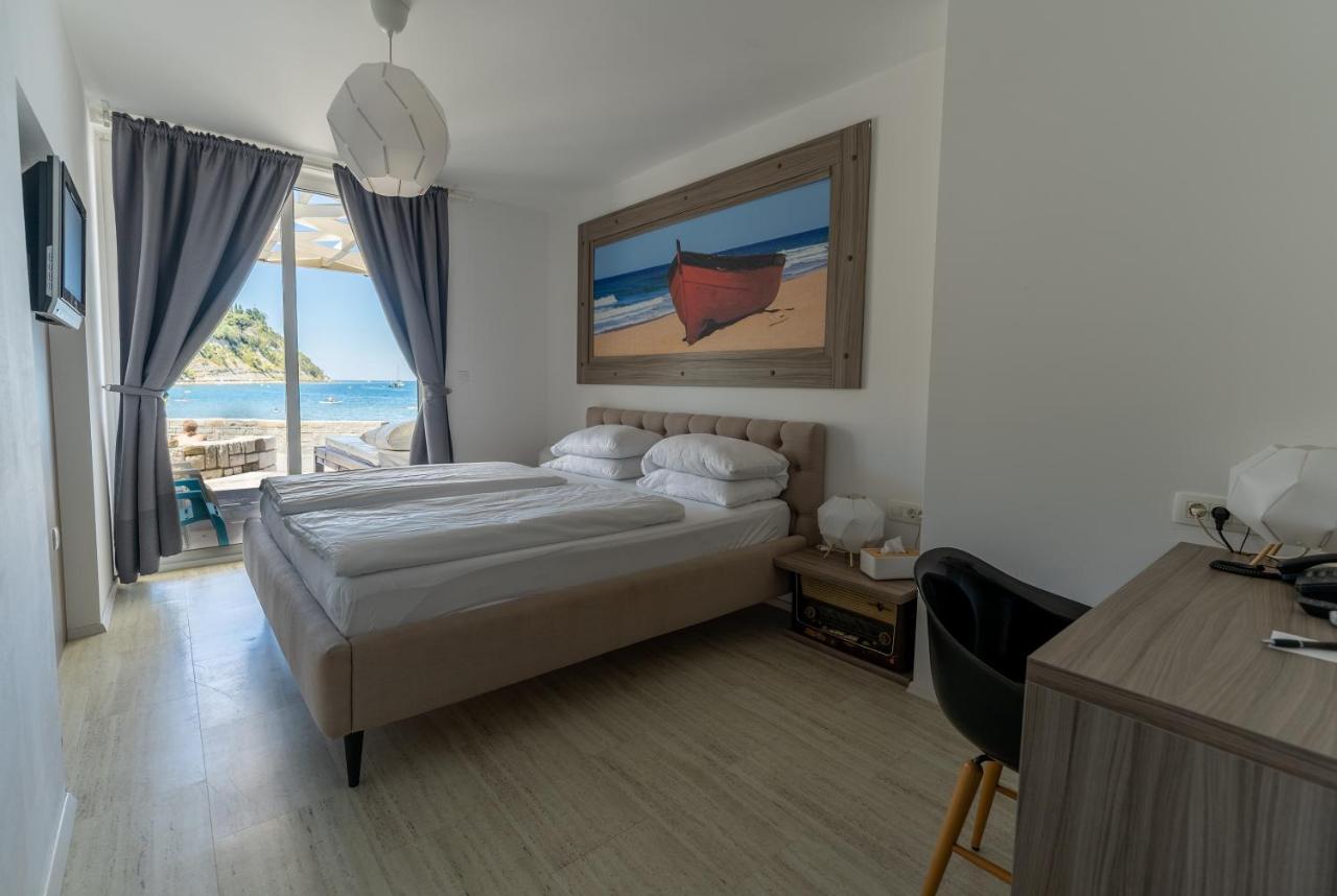 Barbara Piran Beach Hotel Buitenkant foto