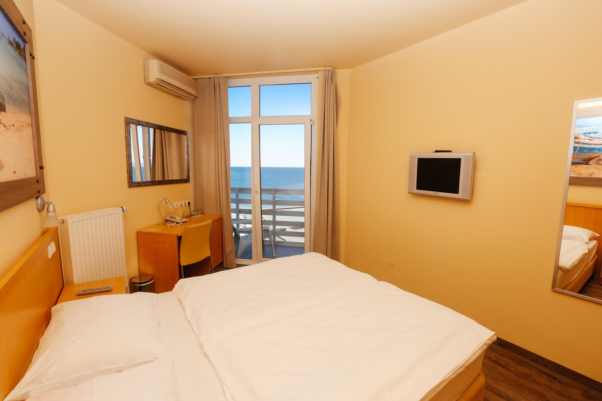 Barbara Piran Beach Hotel Buitenkant foto