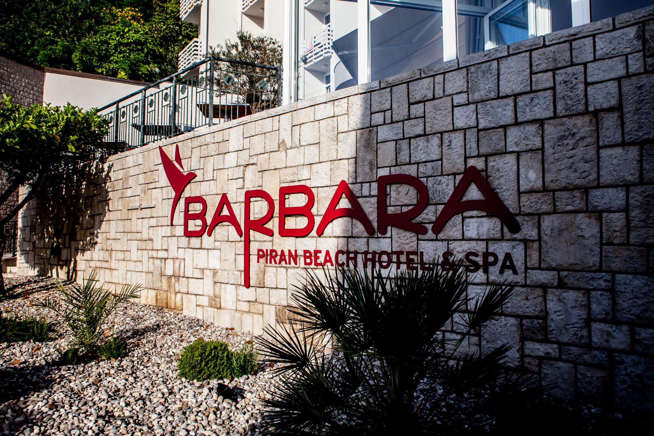 Barbara Piran Beach Hotel Buitenkant foto