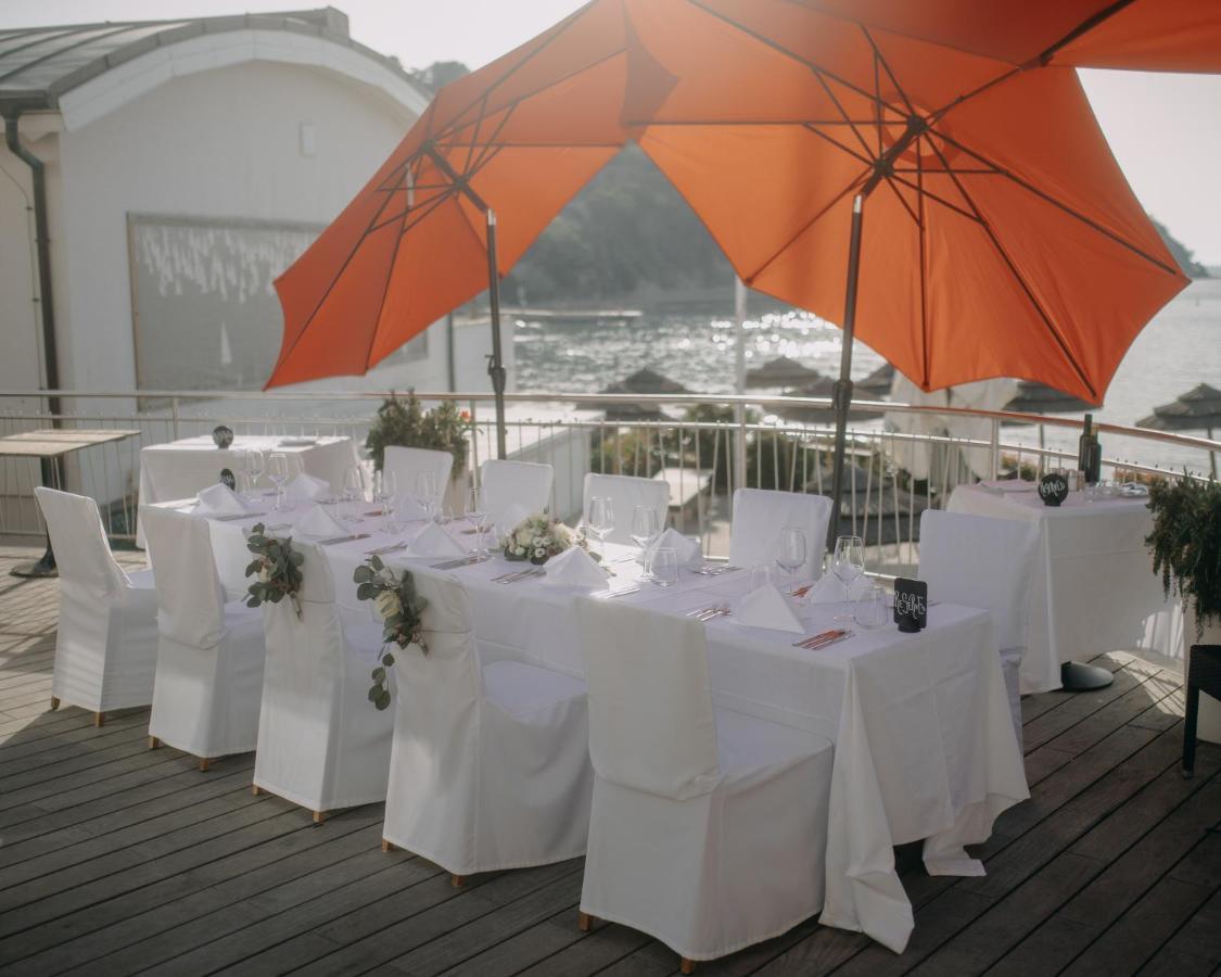 Barbara Piran Beach Hotel Buitenkant foto