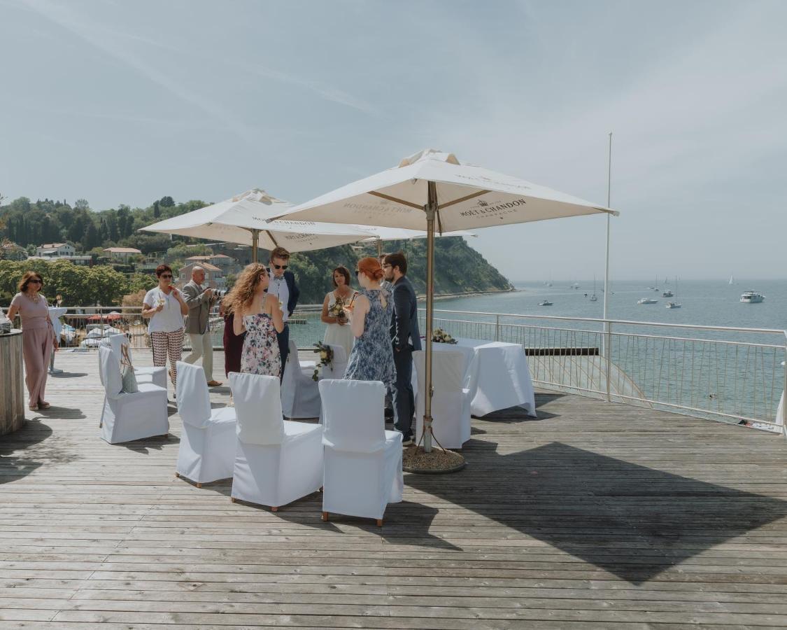 Barbara Piran Beach Hotel Buitenkant foto